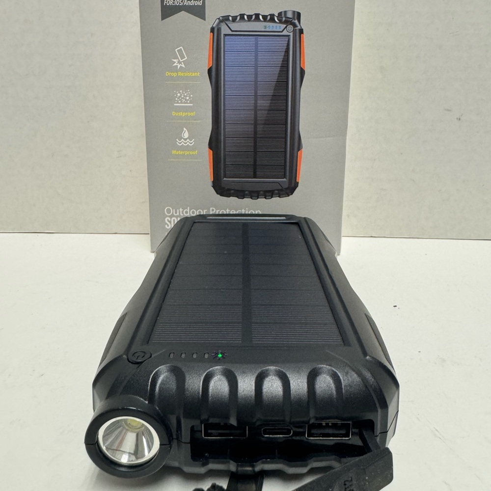 Solar Power Bank External Battery 5V 3.1A Qc 3.0 Fast Charger Flashlight (Black)